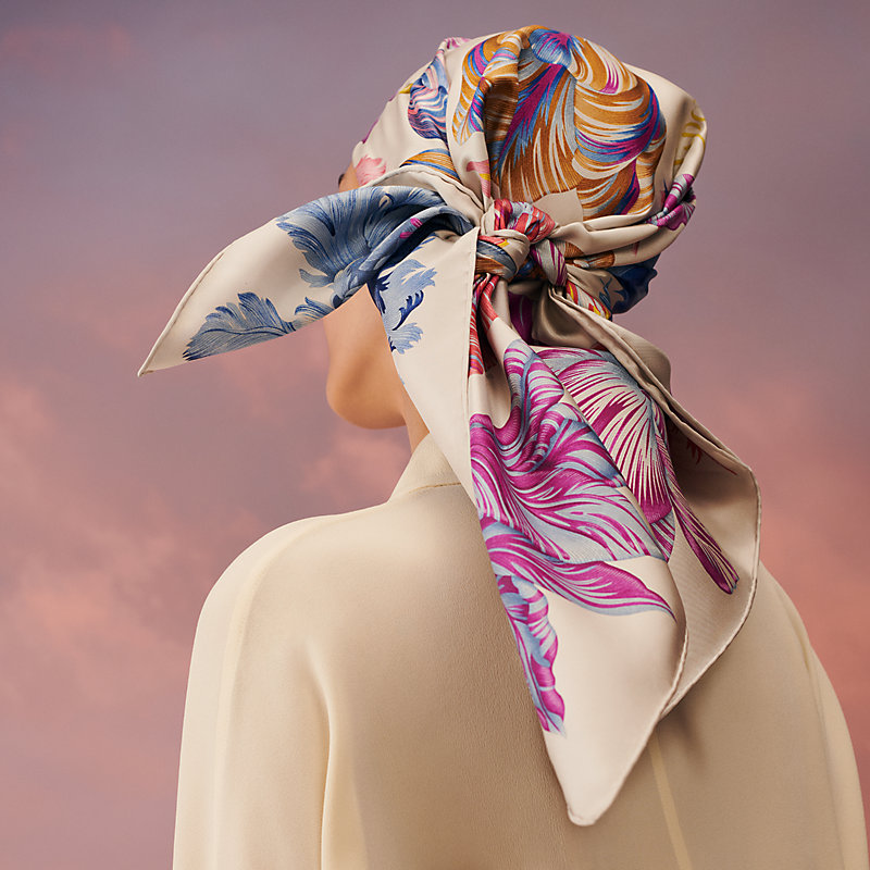 HERMES 最新作 稀少 華麗なスカーフ Embroidered Tulipomanie 90 Tulipomanie scarf 90 | Hermès UAE